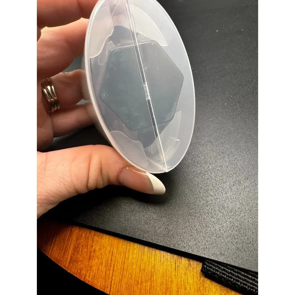 NWT Flat Foundation Brush In Clear Case